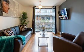 Haus City Centre Apartment - Twin Beds - Parking - Balcony - Top Rated
